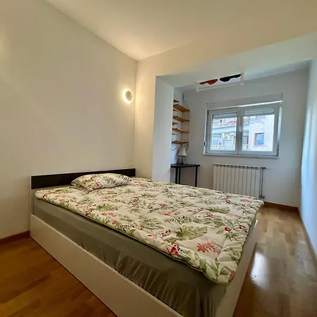 Joy Cafe&bakery Apartment *