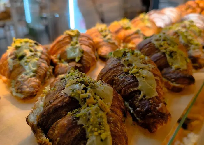 Joy Cafe&bakery * Скопье